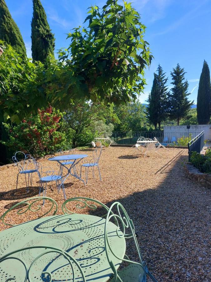Logement D'Exception Pres Du Colorado Provencal Dans Une Residence Au Calme Avec Piscine Offrant Une Vue Imprenable Sur Le Luberon Depuis Sa Terrasse Viens 외부 사진