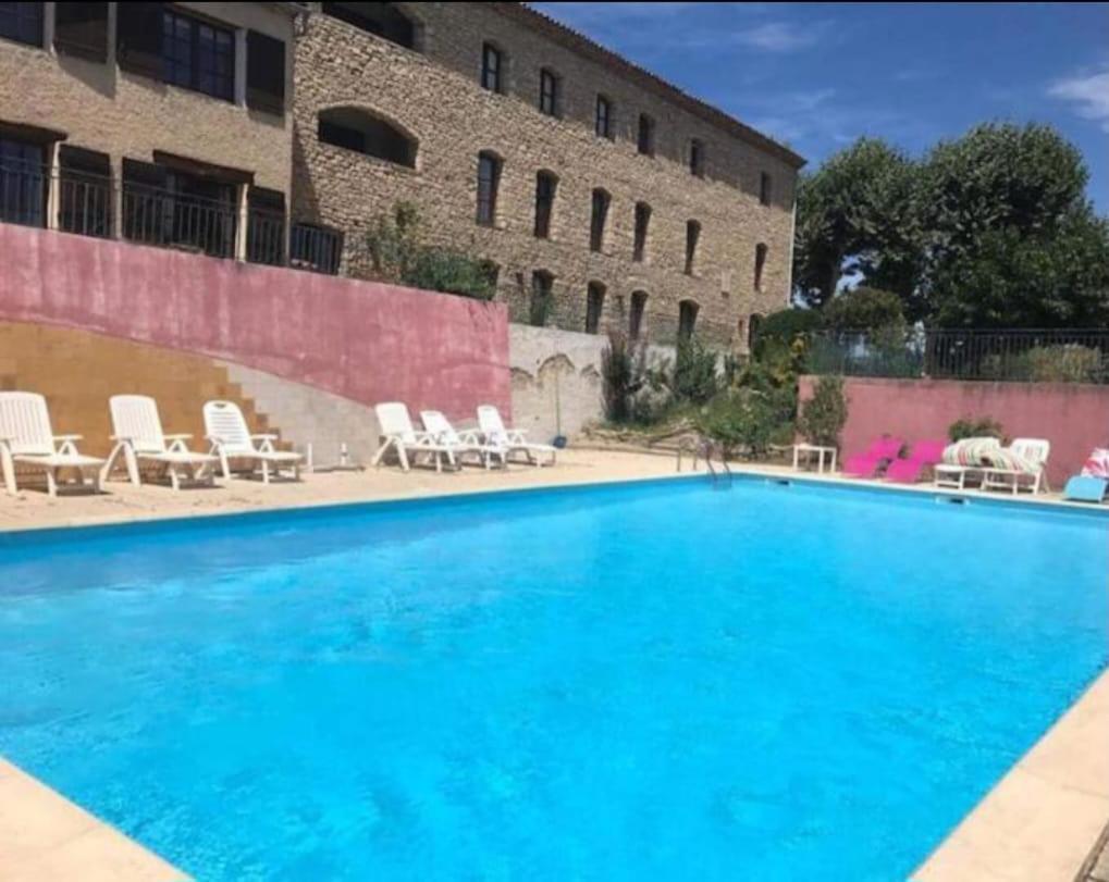 Logement D'Exception Pres Du Colorado Provencal Dans Une Residence Au Calme Avec Piscine Offrant Une Vue Imprenable Sur Le Luberon Depuis Sa Terrasse Viens 외부 사진