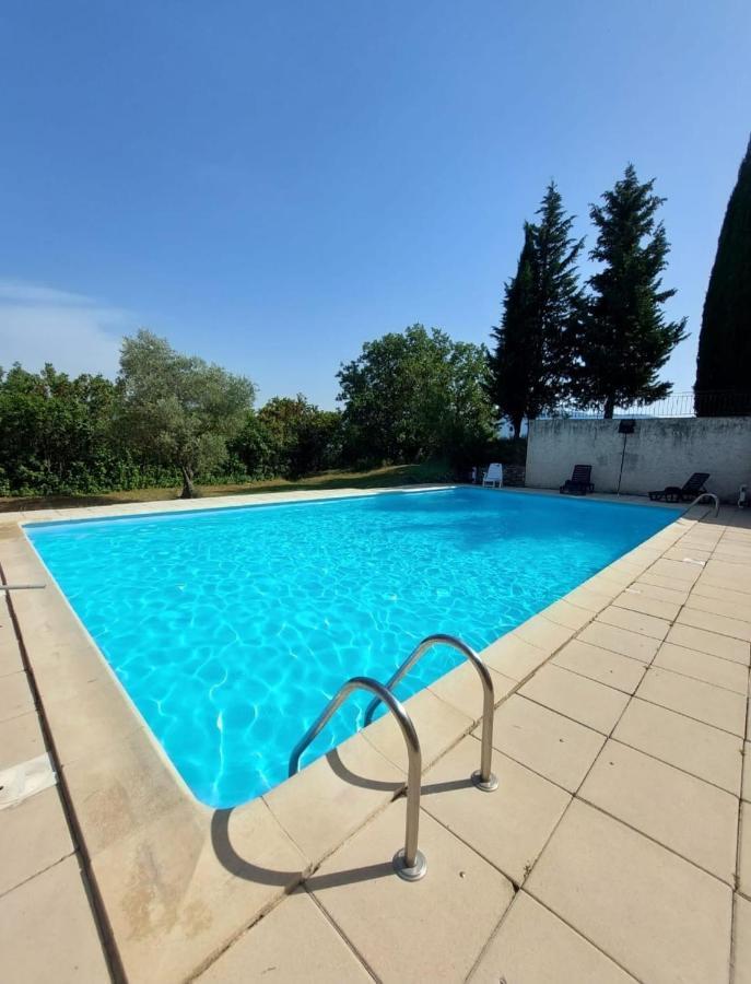 Logement D'Exception Pres Du Colorado Provencal Dans Une Residence Au Calme Avec Piscine Offrant Une Vue Imprenable Sur Le Luberon Depuis Sa Terrasse Viens 외부 사진